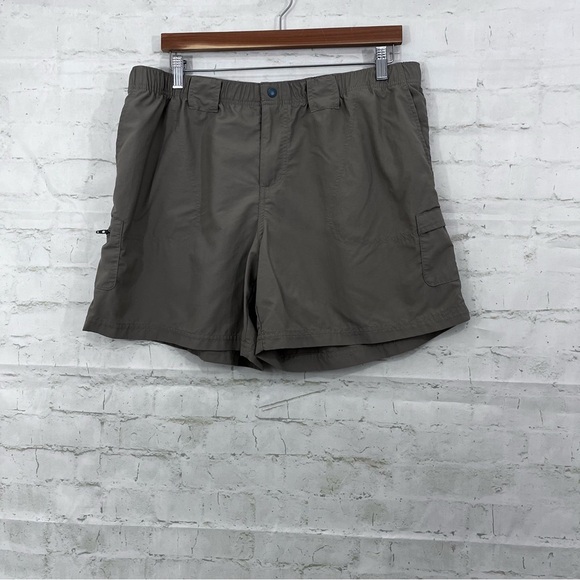 Columbia Khaki Tan Cargo Shorts - Picture 1 of 11
